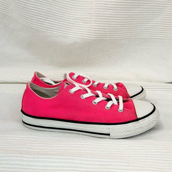Converse Chuck Taylor All Star Lo Sneaker - Hyper Pink - Picture 4 of 11